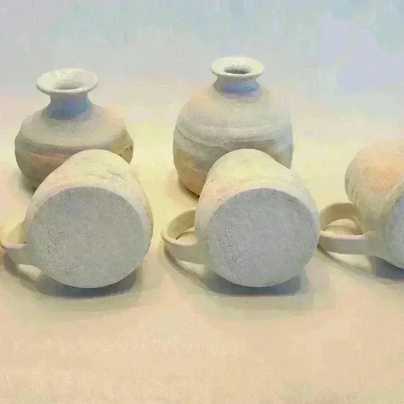 Hand Thrown Studio Art Pottery 4 mugs and 2 matching vases. Blue&light rust - Picture 2 of 6